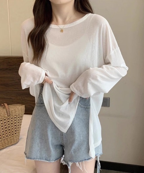 COCOMOMO(ココモモ)の「サイドスリット シアートップス オーバーサイズ シアー カットソー ロンT 袖くしゅ 長袖 トップス 日焼け対策(Tシャツ/カットソー・レディース・ホワイト/グリーン/ライトグリーン/ピンク/パープル/イエロー/ブラック/ライトブルー・FREE)」の12枚目の写真