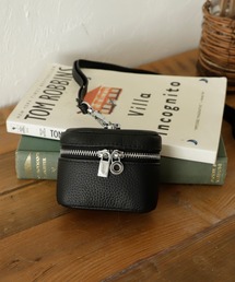 VitaFelice（ヴィータフェリーチェ）の「牛革ラウンドミニポーチ（ストラップ付き）ショルダーバッグ マイクロミニバッグ（ポーチ）」