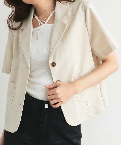 ad thie（アドティエ）の「リネンライク ポケット付き ハーフスリーブジャケット（テーラードジャケット・レディース・ライトベージュ/ブラック/ナチュラル/ライトブラウン・FREE）」の4枚目の写真