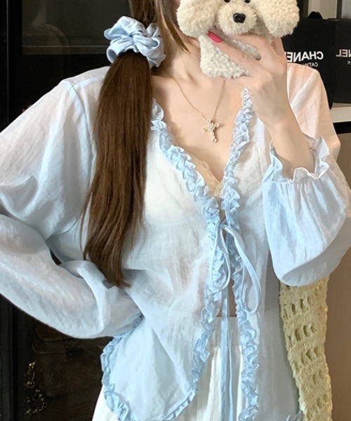 Achic(アシック)の「フリル縁シアーガーリーボレロカーディガン(シャツ/ブラウス・レディース・ホワイト/ブルー・M)」の4枚目の写真