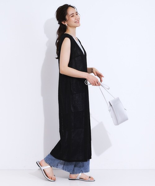 Cutie Blonde(キューティーブロンド)の「【前後2WAY】リネンライクブークレ パッチワーク風ニットワンピース(ワンピース・レディース・ブラック/ダークブラウン・03/02/01/04)」の4枚目の写真