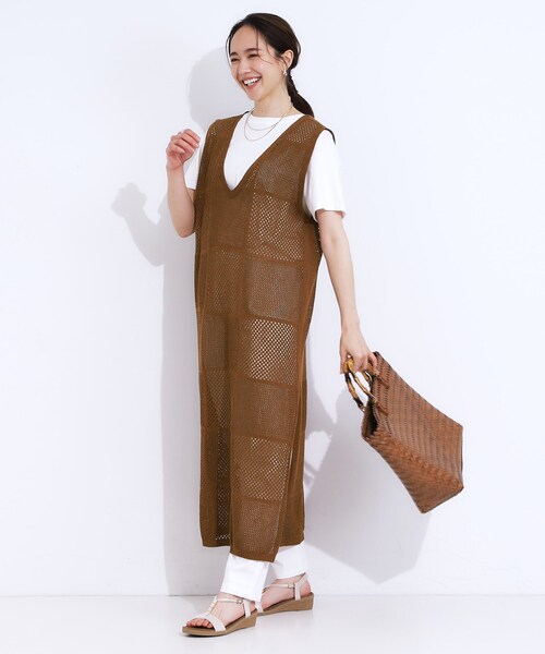 Cutie Blonde(キューティーブロンド)の「【前後2WAY】リネンライクブークレ パッチワーク風ニットワンピース(ワンピース・レディース・ブラック/ダークブラウン・03/02/01/04)」の11枚目の写真