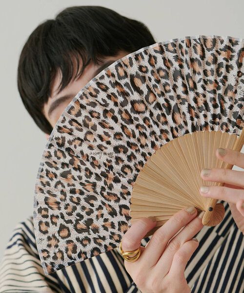 Who was 160冊セット レオパード扇子（扇子/うちわ）｜Whim Gazette（ウィムガゼット