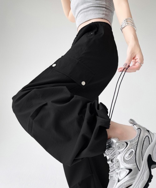 mushwear（マッシュウェア）の「パラシュートワイドカーゴパンツ（カーゴパンツ・メンズ・ネイビー/ホワイト/ピンク/グレー/ブラック・SMALL/MEDIUM/LARGE/X-LARGE）」の6枚目の写真