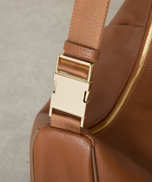 PAPILLONNER（パピヨネ）の「レザーテープショルダー（ショルダーバッグ・レディース・ブラック/ブラウン・FREE）」の15枚目の写真