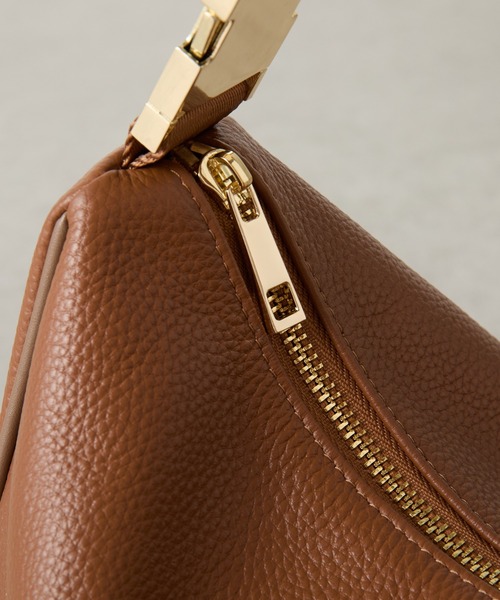 PAPILLONNER（パピヨネ）の「レザーテープショルダー（ショルダーバッグ・レディース・ブラック/ブラウン・FREE）」の16枚目の写真