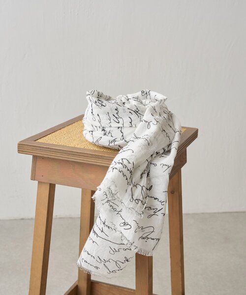 BEARDSLEY（ビアズリー）の「《CITRUS》プリントストール（ストール/ショール・レディース・ネイビー/ホワイト・FREE）」の18枚目の写真