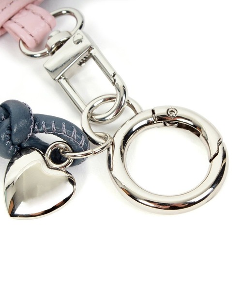 Beau're(ヴュレ)の「【BEAURE】カウレザー タッセル付 パスケース カードケース バッグチャーム 牛革 本革 B-25404(パスケース・レディース・アイボリー/ネイビー/イエロー/ブラウン/ピンク/シルバー・FREE)」の10枚目の写真