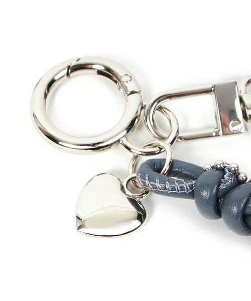 Beau're(ヴュレ)の「【BEAURE】カウレザー タッセル付 パスケース カードケース バッグチャーム 牛革 本革 B-25404(パスケース・レディース・アイボリー/ネイビー/イエロー/ブラウン/ピンク/シルバー・FREE)」の9枚目の写真