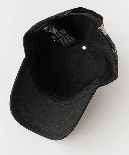 GUESS JEANS（ゲスジーンズ）の「GUESS JEANS/ゲスジーンズ GJ 3D EMBRO BASEBALL キャップ（キャップ・メンズ・ブラック・ONE SIZE）」の2枚目の写真