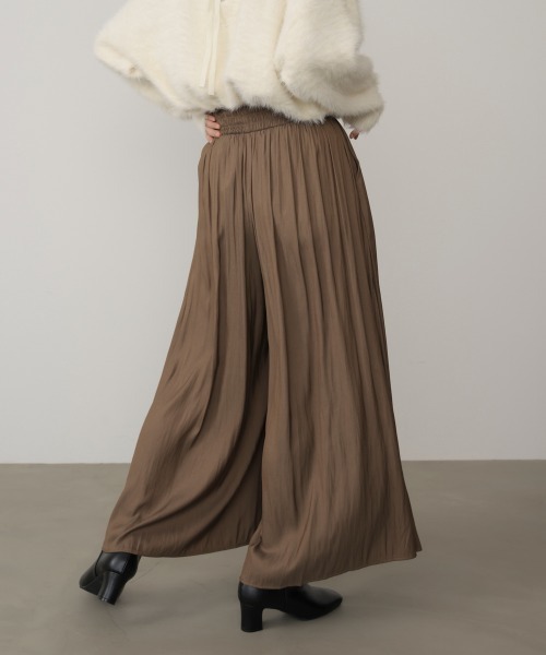 Bou Jeloud(ブージュルード)の「ギャザーウエストワイドパンツ(その他パンツ・レディース・ベージュ/インディゴブルー/ブラック・FREE)」の15枚目の写真