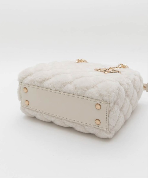 RANDA（ランダ）の「2WAY ファーキルティングハンドバッグ（ハンドバッグ・レディース・アイボリー/ブルー/グレイッシュベージュ・FREE）」の15枚目の写真