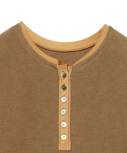 Ray BEAMS（レイビームス）の「RBS / ヘンリー ボートネック Tシャツ（Tシャツ/カットソー・レディース・オフホワイト/ダークブラウン・ONE SIZE）」の12枚目の写真