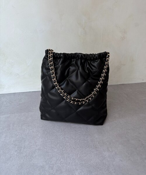 DouDou(ドゥドゥ)の「キルティングチェーンショルダー(ショルダーバッグ・レディース・キャメル/ブラック・FREE)」の6枚目の写真