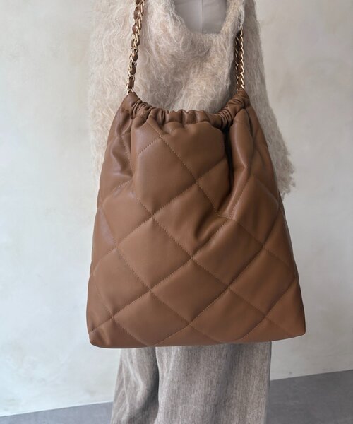 DouDou(ドゥドゥ)の「キルティングチェーンショルダー(ショルダーバッグ・レディース・キャメル/ブラック・FREE)」の10枚目の写真