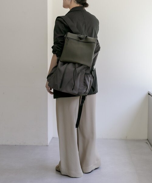 <eri> ear リュック BURLAPOUTFITTER×ear】約16リットルの大容量/撥水/ユニセックス/レザー