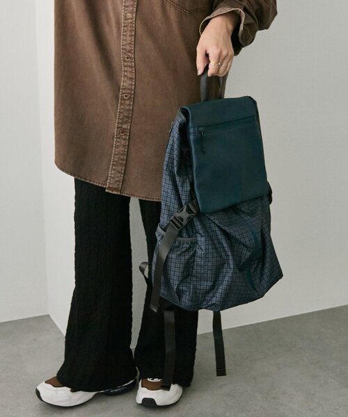 BURLAP OUTFITTER×ear 撥水レザーコンビライトリュック 16ℓ ear PAPILLONNER（イアパピヨネ）の「【BURLAP OUTFITTER×ear