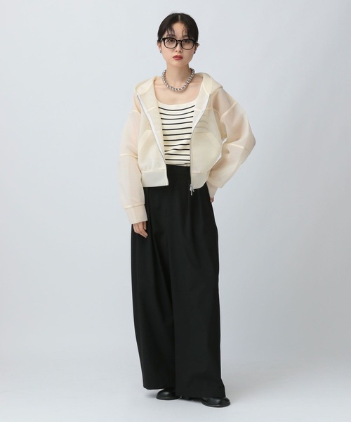 LEPSIM（レプシィム）の「シアーダンボールフーディー　577778（パーカー・レディース・オフホワイト/オレンジ/チャコールグレー・FREE）」の9枚目の写真