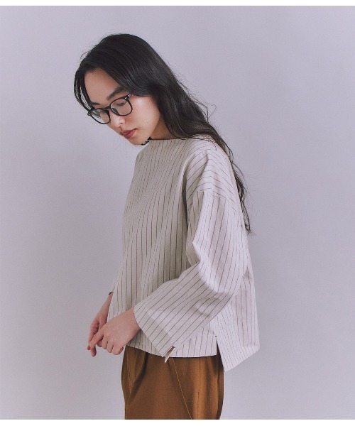 SIPULI(シプリ)の「Cotton Linen Double Stripe ガゼット付ブラウス(シャツ/ブラウス・レディース・グレイッシュベージュ・2)」の4枚目の写真