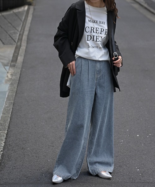 HUG.U(ハグユー)の「デニムタックワイドパンツ(デニムパンツ・レディース・ライトインディゴブルー/ネイビー/ワンウォッシュ・LL(トール丈)/S(トール丈)/S(レギュラー丈)/M(レギュラー丈)/L(レギュラー丈)/M(トール丈)/L(トール丈)/LL(レギュラー丈))」の6枚目の写真