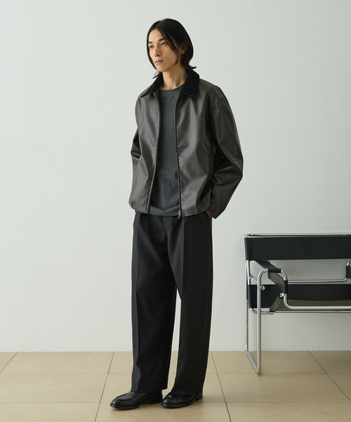 EMMA CLOTHES(エマクローズ)の「マイクロツイル 1タック センタープレス カーブシルエット ワイドスラックスパンツ(スラックス・メンズ・ネイビー/ブラック/アイボリー/モカ/ダークグレー・M/S/L)」の12枚目の写真