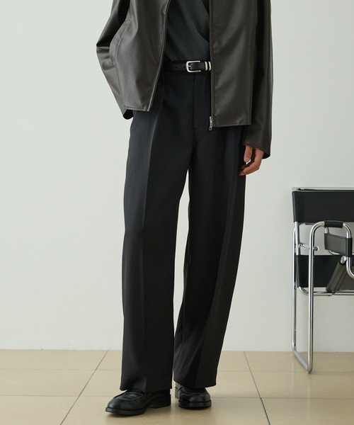 EMMA CLOTHES(エマクローズ)の「マイクロツイル 1タック センタープレス カーブシルエット ワイドスラックスパンツ(スラックス・メンズ・ネイビー/ブラック/アイボリー/モカ/ダークグレー・M/S/L)」の15枚目の写真