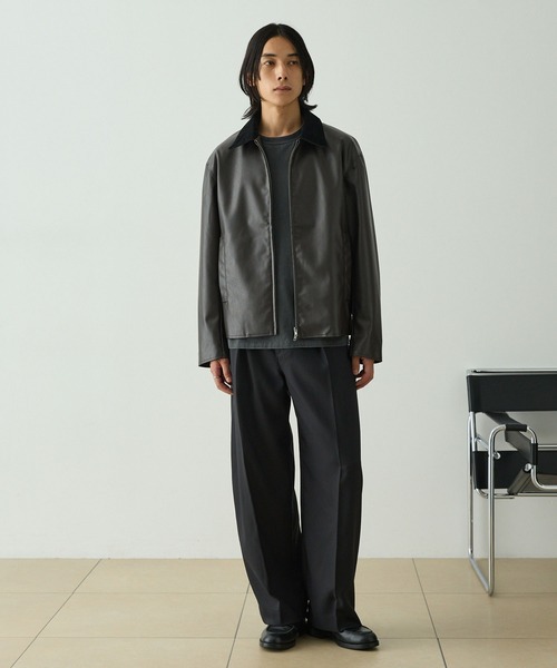 EMMA CLOTHES(エマクローズ)の「マイクロツイル 1タック センタープレス カーブシルエット ワイドスラックスパンツ(スラックス・メンズ・ネイビー/ブラック/アイボリー/モカ/ダークグレー・M/S/L)」の19枚目の写真