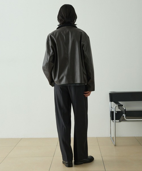 EMMA CLOTHES(エマクローズ)の「マイクロツイル 1タック センタープレス カーブシルエット ワイドスラックスパンツ(スラックス・メンズ・ネイビー/ブラック/アイボリー/モカ/ダークグレー・M/S/L)」の21枚目の写真