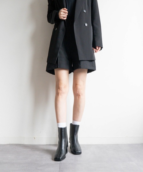 Fabby fabby(ファビィーファビィー)の「スクエアトゥヒールブーツ(ブーツ・レディース・ブラウン/ブラック・MEDIUM/LARGE/SMALL)」の18枚目の写真