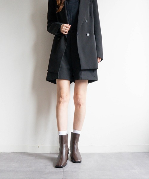Fabby fabby(ファビィーファビィー)の「スクエアトゥヒールブーツ(ブーツ・レディース・ブラウン/ブラック・MEDIUM/LARGE/SMALL)」の22枚目の写真