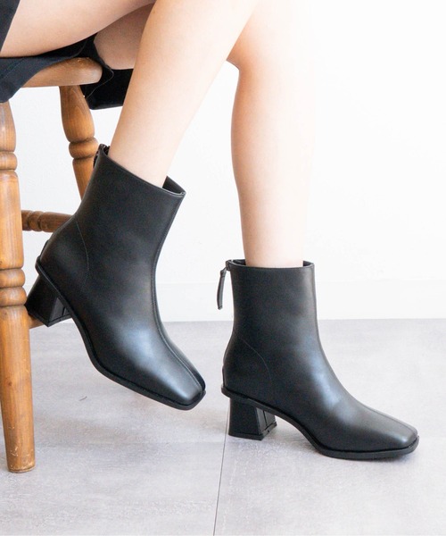 Fabby fabby(ファビィーファビィー)の「スクエアトゥヒールブーツ(ブーツ・レディース・ブラウン/ブラック・MEDIUM/LARGE/SMALL)」の6枚目の写真