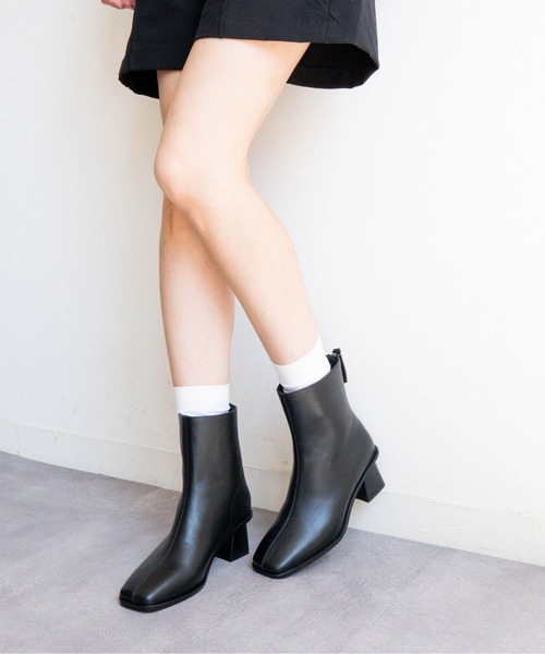 Fabby fabby(ファビィーファビィー)の「スクエアトゥヒールブーツ(ブーツ・レディース・ブラウン/ブラック・MEDIUM/LARGE/SMALL)」の11枚目の写真