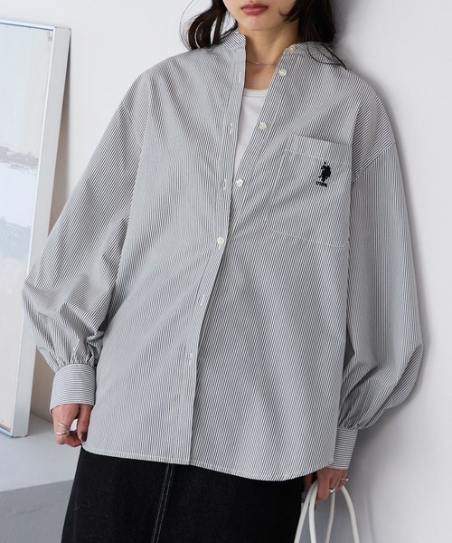 U.S. POLO ASSN.(ユーエスポロアッスン)の「U.S. POLO ASSN. /ユーエスポロアッスン 別注 ワンポイント刺繍 ボリュームスリーブバンドカラー長袖シャツ(シャツ/ブラウス・レディース・サックスブルー/オフホワイト/ネイビー/ストライプ・M/L)」の7枚目の写真