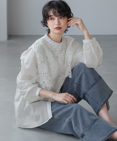 itto...(イット)の「レイヤードフラワーレースブラウス(シャツ/ブラウス・レディース・ネイビー/オフホワイト/グレイッシュベージュ/ブラック/グリーン/グレー/ベージュ・M-L)」の20枚目の写真