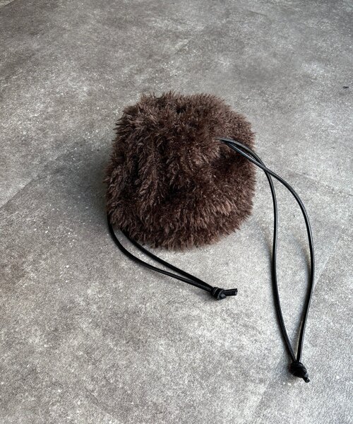DouDou（ドゥドゥ）の「シャギー巾着バッグ（ショルダーバッグ・レディース・グリーン/ブラウン/オフホワイト・FREE）」の12枚目の写真