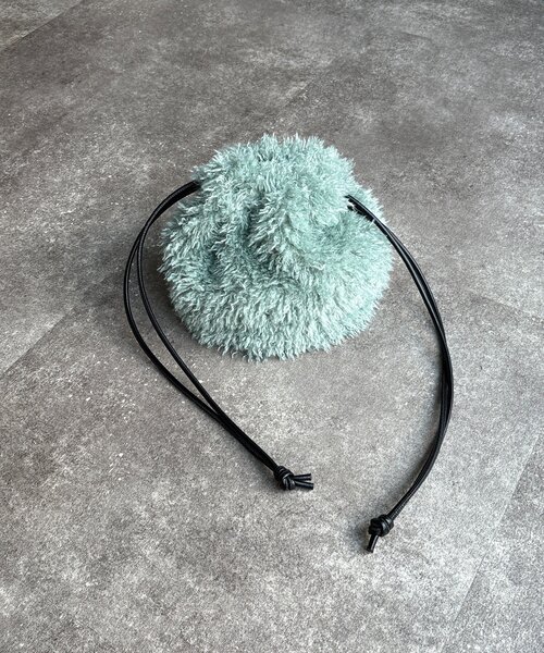 DouDou（ドゥドゥ）の「シャギー巾着バッグ（ショルダーバッグ・レディース・グリーン/ブラウン/オフホワイト・FREE）」の14枚目の写真