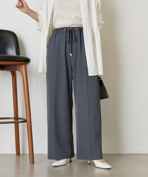 Jena espace merveilleux(ジェナ エスパスメルヴェイユ)の「【-3kg見え/サイズ展開あり/美脚】トロミイージーパンツ(その他パンツ・レディース・ブラック/グレー/オフホワイト・1/2)」の22枚目の写真