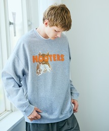 THRIFTY LOOK（スリフティールック）の「THRIFTY LOOK / スリフティールック THRIFTY "HOOTERS" CREW SWEAT ユーズド加工 フーターズ 企業ロゴ クルーネックスウェット（スウェット）」