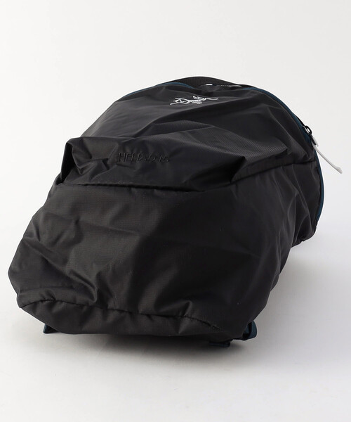 ARC'TERYX(アークテリクス)の「ARC'TERYX/アークテリクス Heliad 15 Backpack(バックパック/リュック・メンズ・ブラック・ONE SIZE)」の4枚目の写真