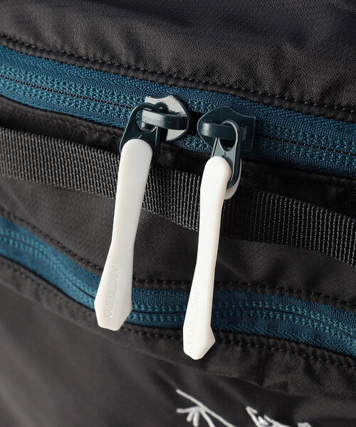 ARC'TERYX(アークテリクス)の「ARC'TERYX/アークテリクス Heliad 15 Backpack(バックパック/リュック・メンズ・ブラック・ONE SIZE)」の7枚目の写真