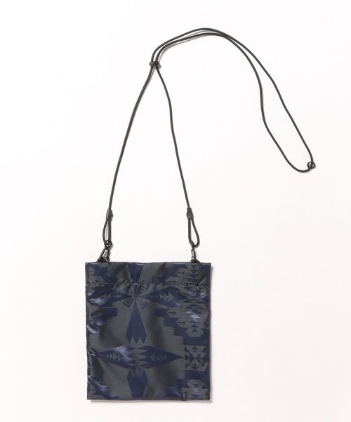 NEW ERA（ニューエラ）の「【NEW ERA/ニューエラ】FLAT NECK POUCH PENDLETON（ショルダーバッグ・メンズ・ブラック・FREE）」の2枚目の写真