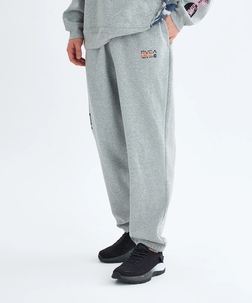 RVCA(ルーカ)の「RVCA メンズ OVER PRINT PT セットアップボトムス 【2025年秋冬モデル】/ルーカサイドロゴプリントウエストゴムスウェットパンツ(SETUP可能)(スウェットパンツ・メンズ・ヘザーグレー/ブラック・SMALL/MEDIUM/LARGE/X-LARGE)」の17枚目の写真