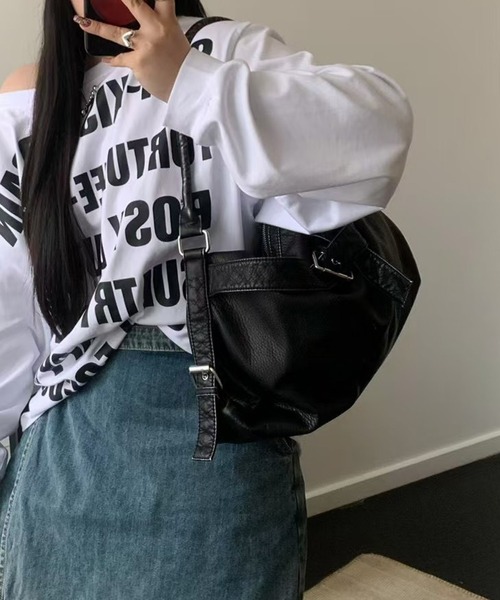 HALEY PESCA(ヘーリーペスカ)の「HALEY PESCA/【大容量&2Way】ヴィンテージ ベルトデザインショルダーバッグ(ショルダーバッグ・レディース・シルバー/ホワイト/ブラック・FREE)」の15枚目の写真