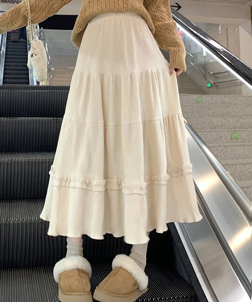 LAFFMO(ラフモ)の「ギャザーフリルベロアフレアスカート(スカート・レディース・ブラック/ベージュ/ブラウン・F)」の5枚目の写真