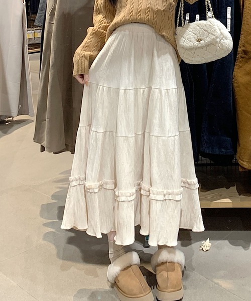 LAFFMO(ラフモ)の「ギャザーフリルベロアフレアスカート(スカート・レディース・ブラック/ベージュ/ブラウン・F)」の7枚目の写真