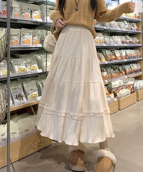 LAFFMO(ラフモ)の「ギャザーフリルベロアフレアスカート(スカート・レディース・ブラック/ベージュ/ブラウン・F)」の11枚目の写真