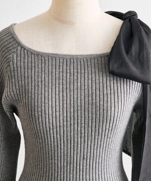 OLIVE des OLIVE(オリーブデオリーブ)の「肩リボンドロストニットワンピ(ワンピース・レディース・オフホワイト/チャコールグレー/ブラック・FREE)」の18枚目の写真