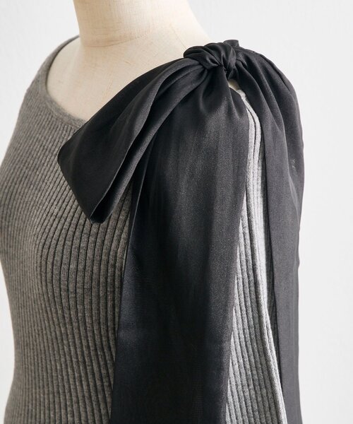 OLIVE des OLIVE(オリーブデオリーブ)の「肩リボンドロストニットワンピ(ワンピース・レディース・オフホワイト/チャコールグレー/ブラック・FREE)」の20枚目の写真