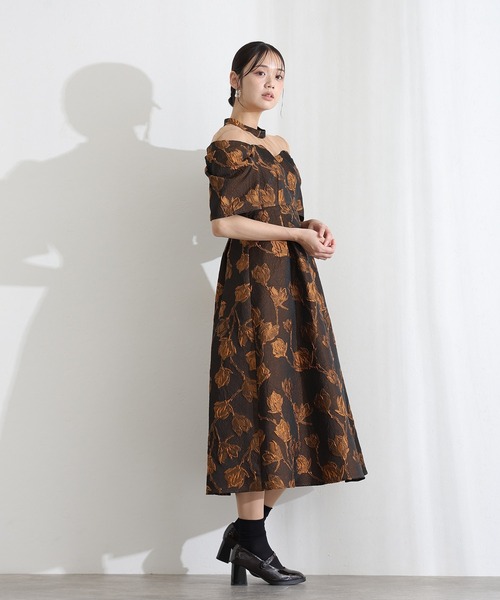 PourVous(プールヴー)の「ロング&七分袖 フォーマル オフショル風 シアータック スリーブジャガードセレモニー 結婚式 二次会 パーティー ドレス オケージョンドレス お呼ばれ 同窓会 成人式 (ドレス・レディース・ブラウン/ベージュ/ブラック・M)」の8枚目の写真