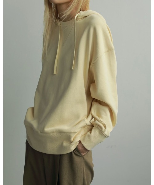 anuke（アンヌーク）の「anuke Over Sweat Parka 62520612（パーカー・レディース・ネイビー/グレー/オフホワイト・FREE）」の2枚目の写真
